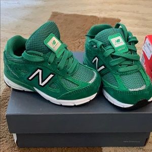 New Balance 990
